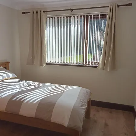 Impeccable 5-bed In Fahan Casa de Férias