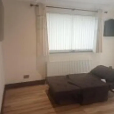 Impeccable 5-bed In Fahan